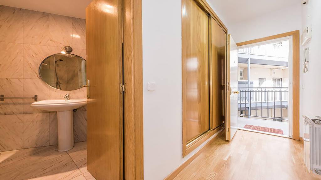 Concepcion Jeronima Apartment มาดริด ภายนอก รูปภาพ