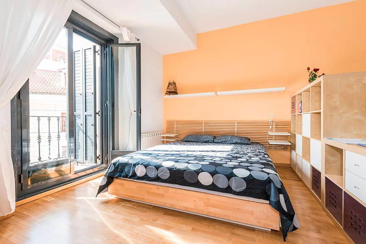 Concepcion Jeronima Apartment มาดริด ภายนอก รูปภาพ